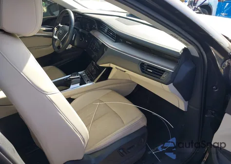 2019 Audi E-Tron Premium Plus z USA, uszkodzony, nr VIN WA1LABGE3KB022325